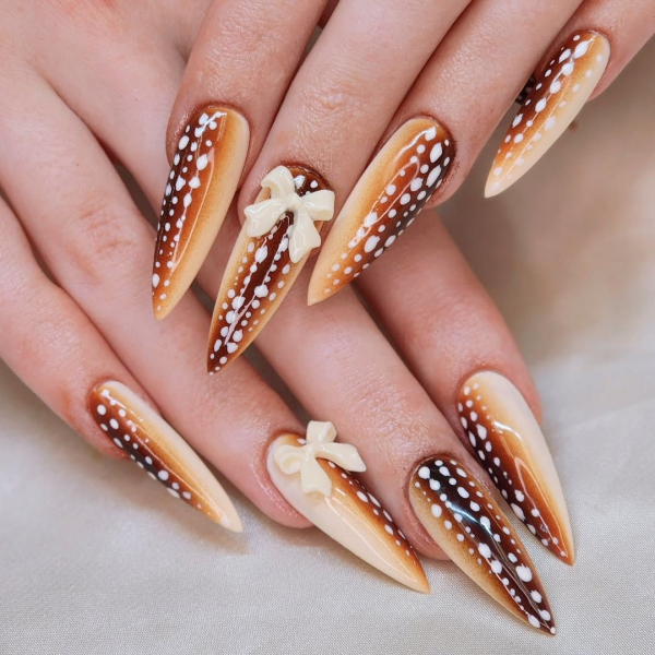 Deer print nails